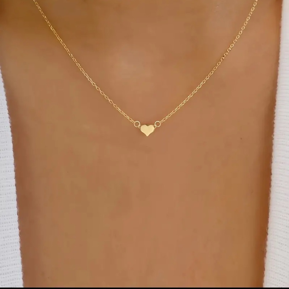 NEW - Delicate Heart Pendant on Clavicle Chain